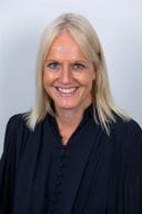 Lucy Davies headshot