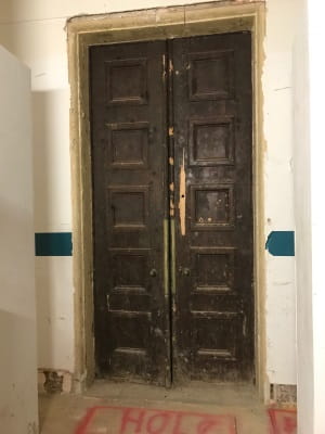 4 : the newly-uncovered door