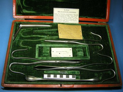 Case of lithomy instruments