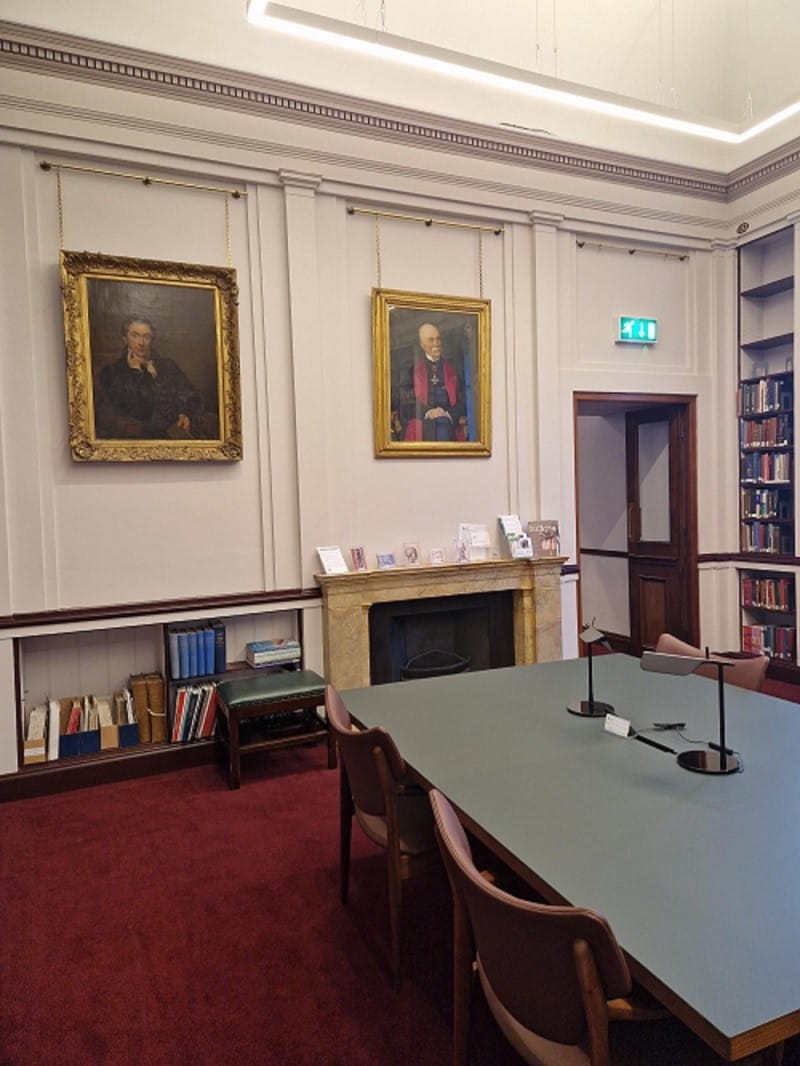 The Members' Library